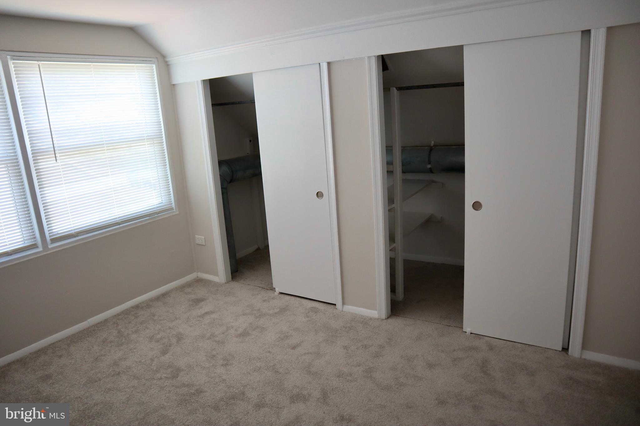 BROADWOOD MANOR - Residential Lease