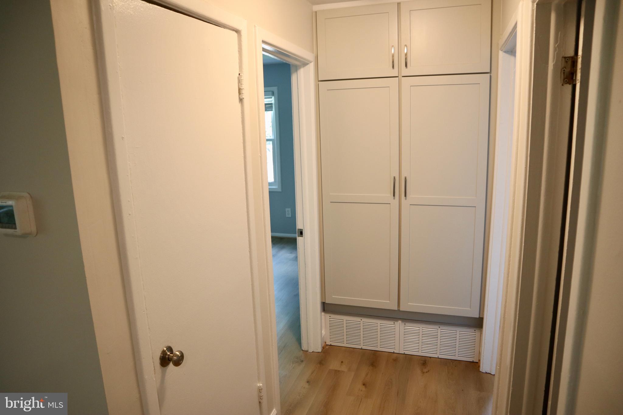 BROADWOOD MANOR - Residential Lease