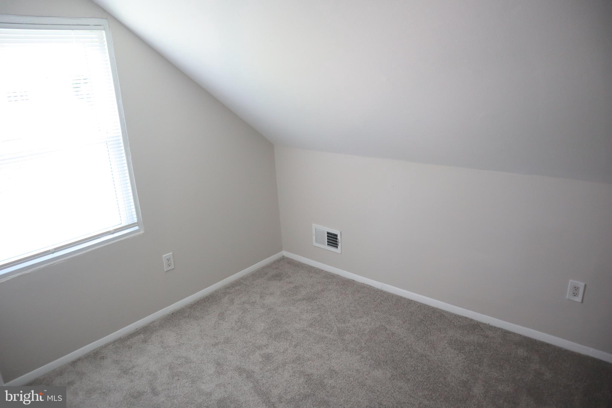 BROADWOOD MANOR - Residential Lease