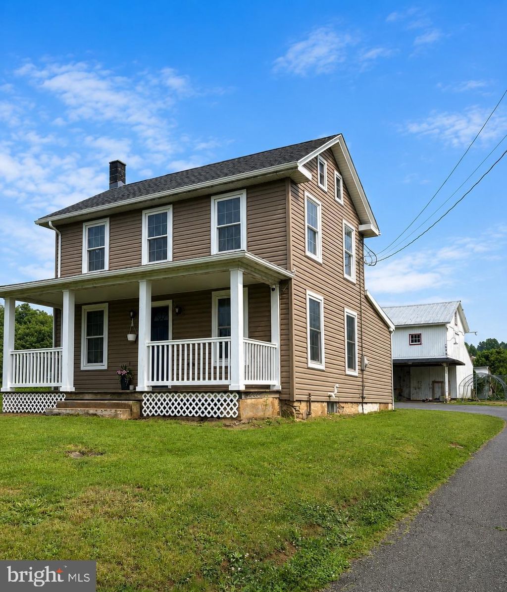 Photo of 324 Steinman Farm Road, PEQUEA, PA 17565 (MLS # PALA2089042)