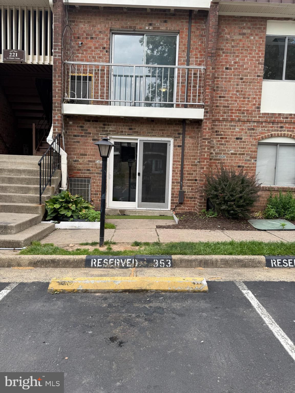 221 N FILLMORE AVENUE 6