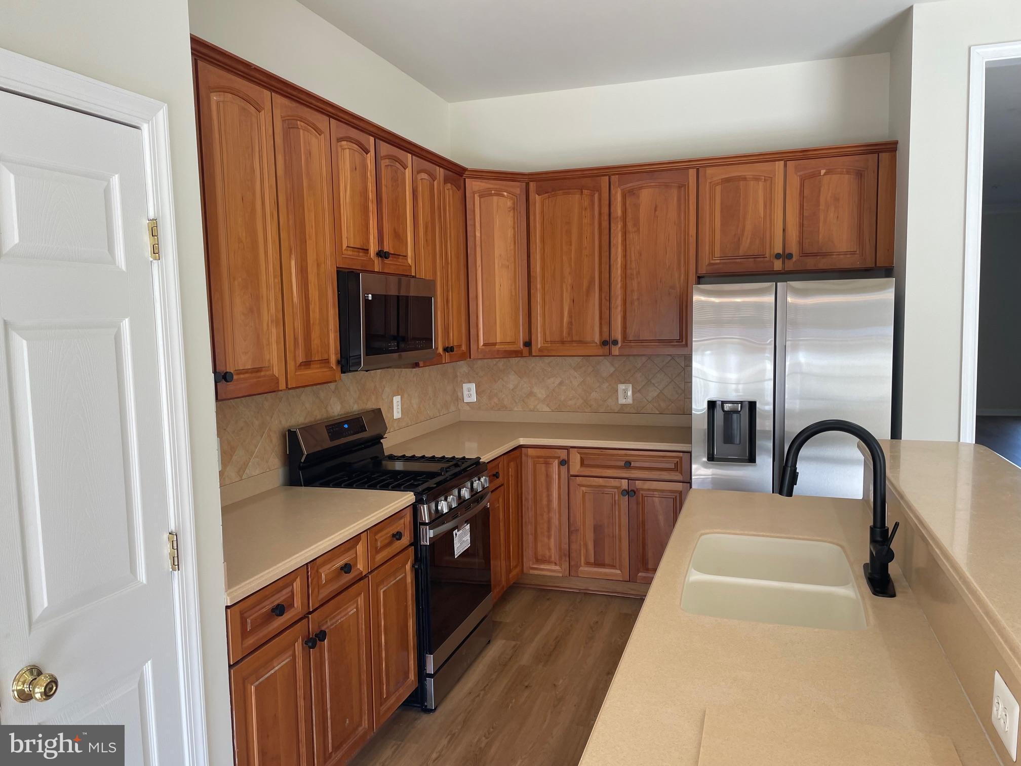 COUNTY CENTER - Residential