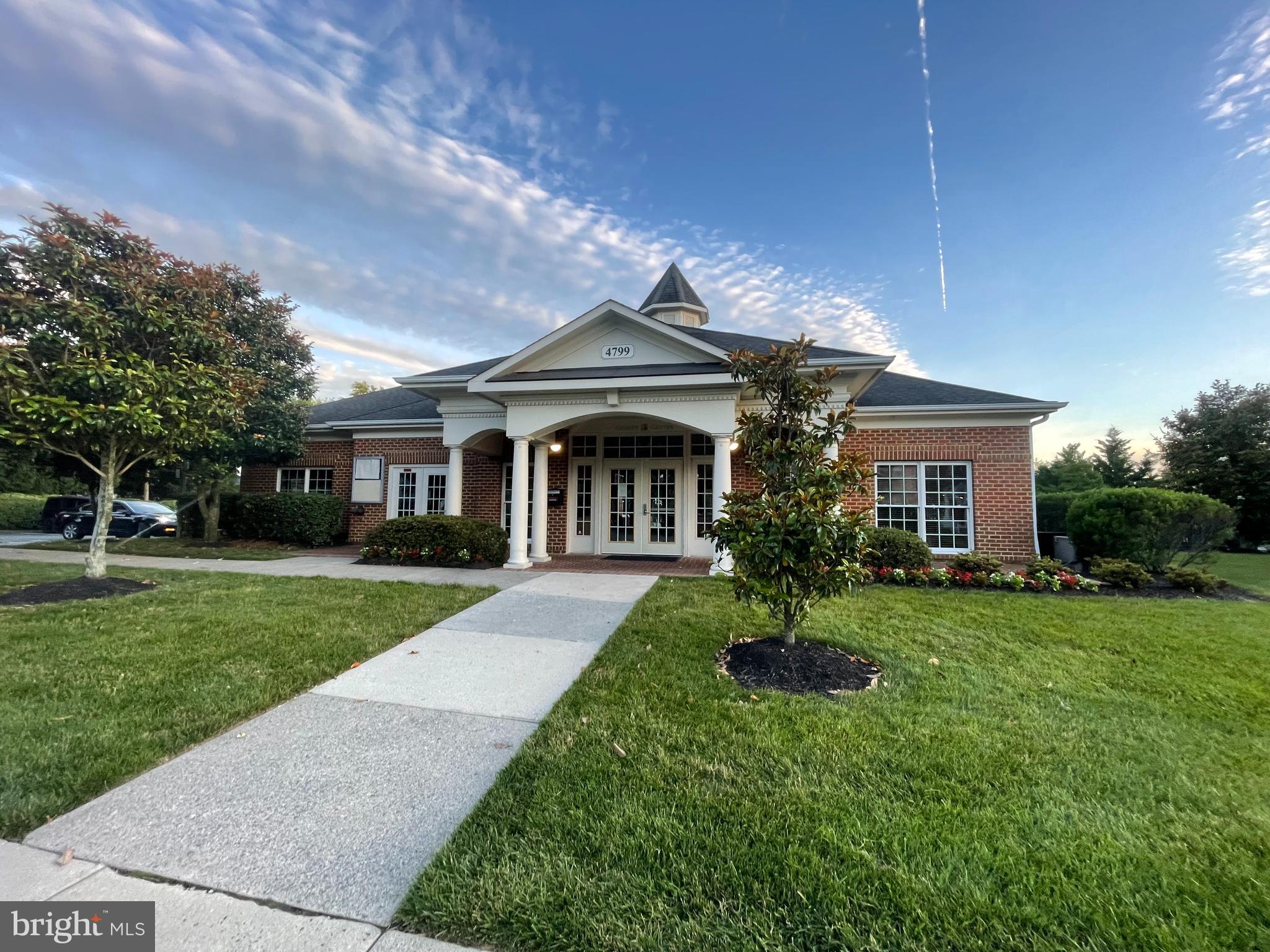 COUNTY CENTER - Residential