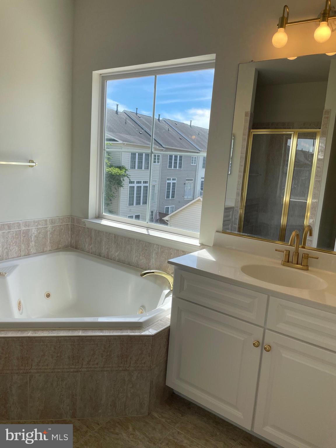 COUNTY CENTER - Residential