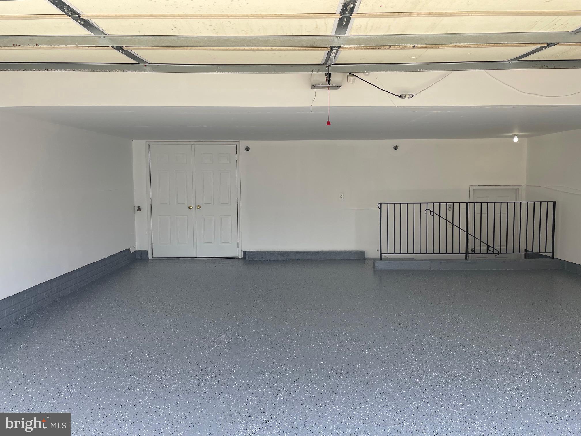 COUNTY CENTER - Residential