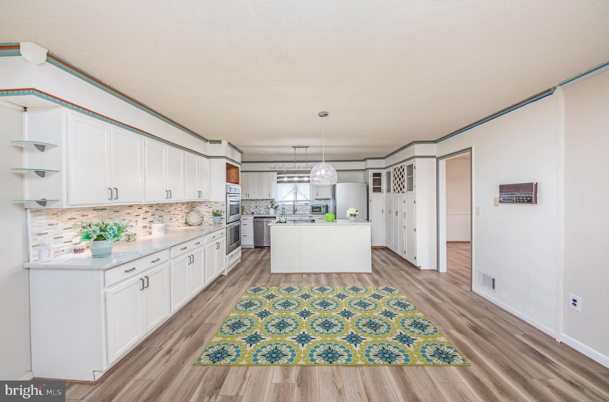 BAYBERRY ESTATES - Residential