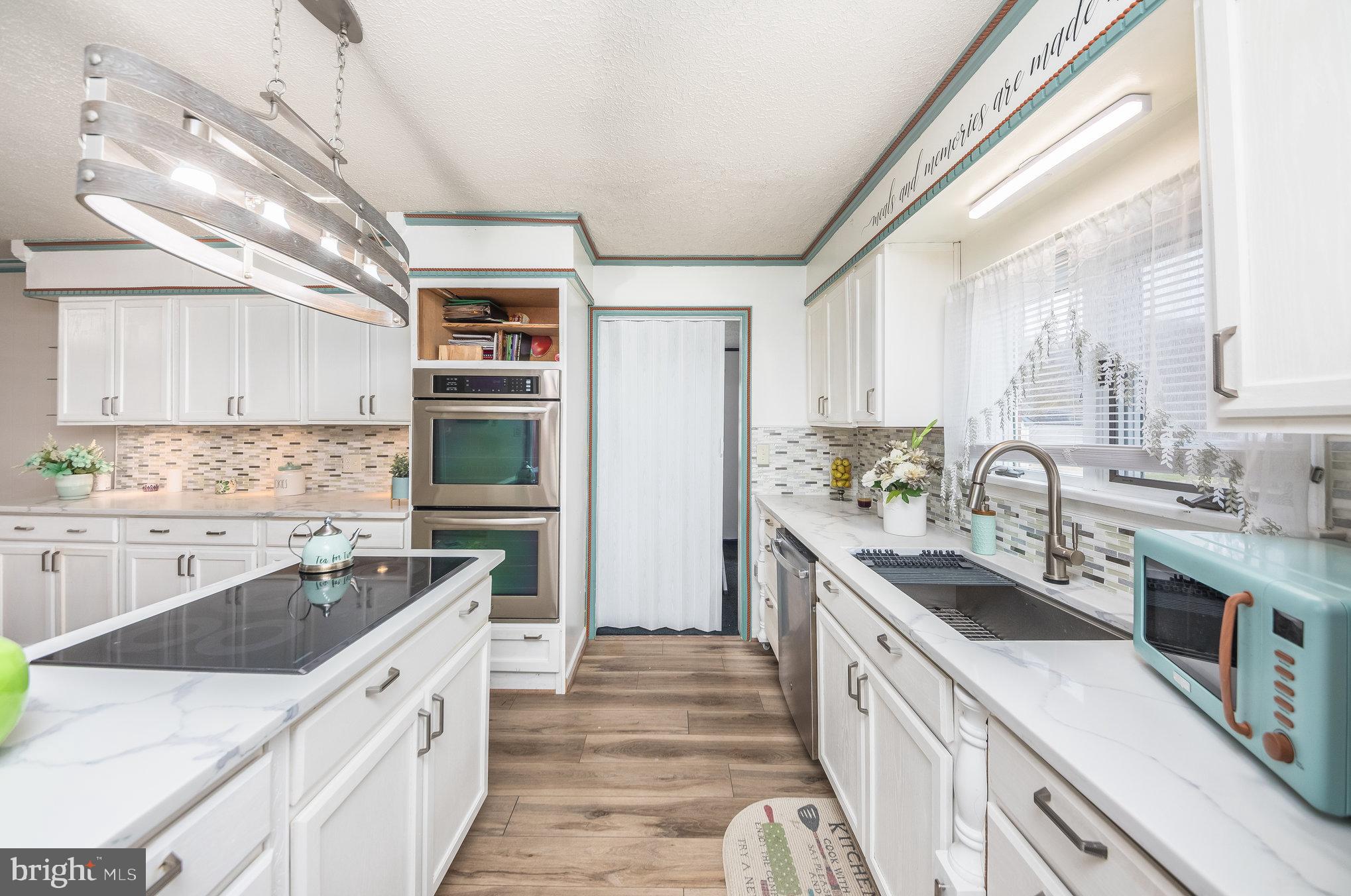 BAYBERRY ESTATES - Residential