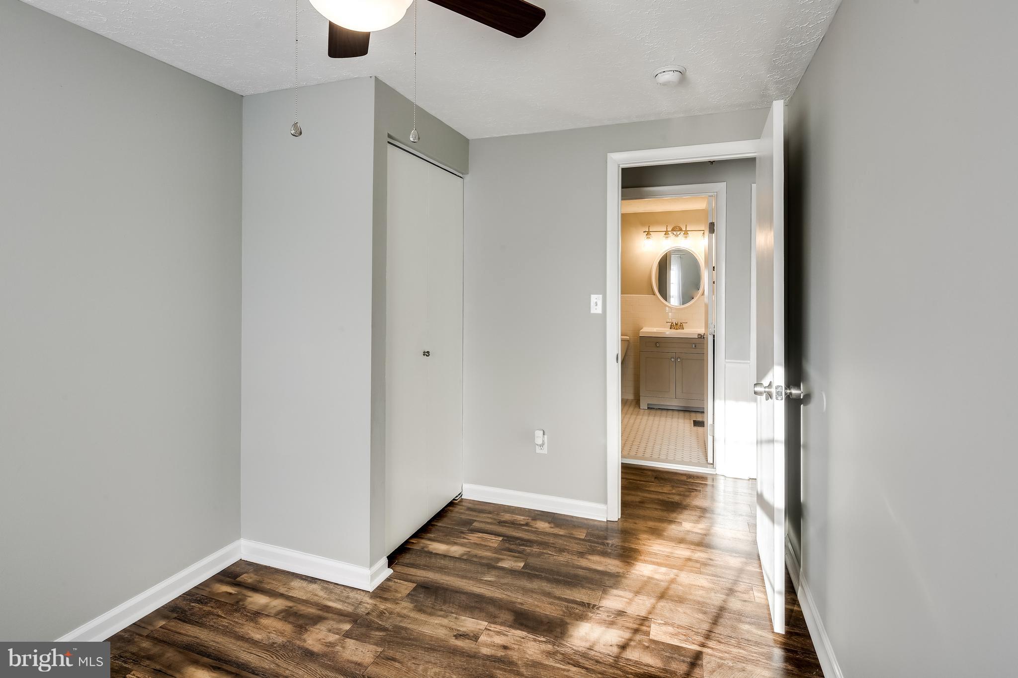 RIDGEFIELD - Residential