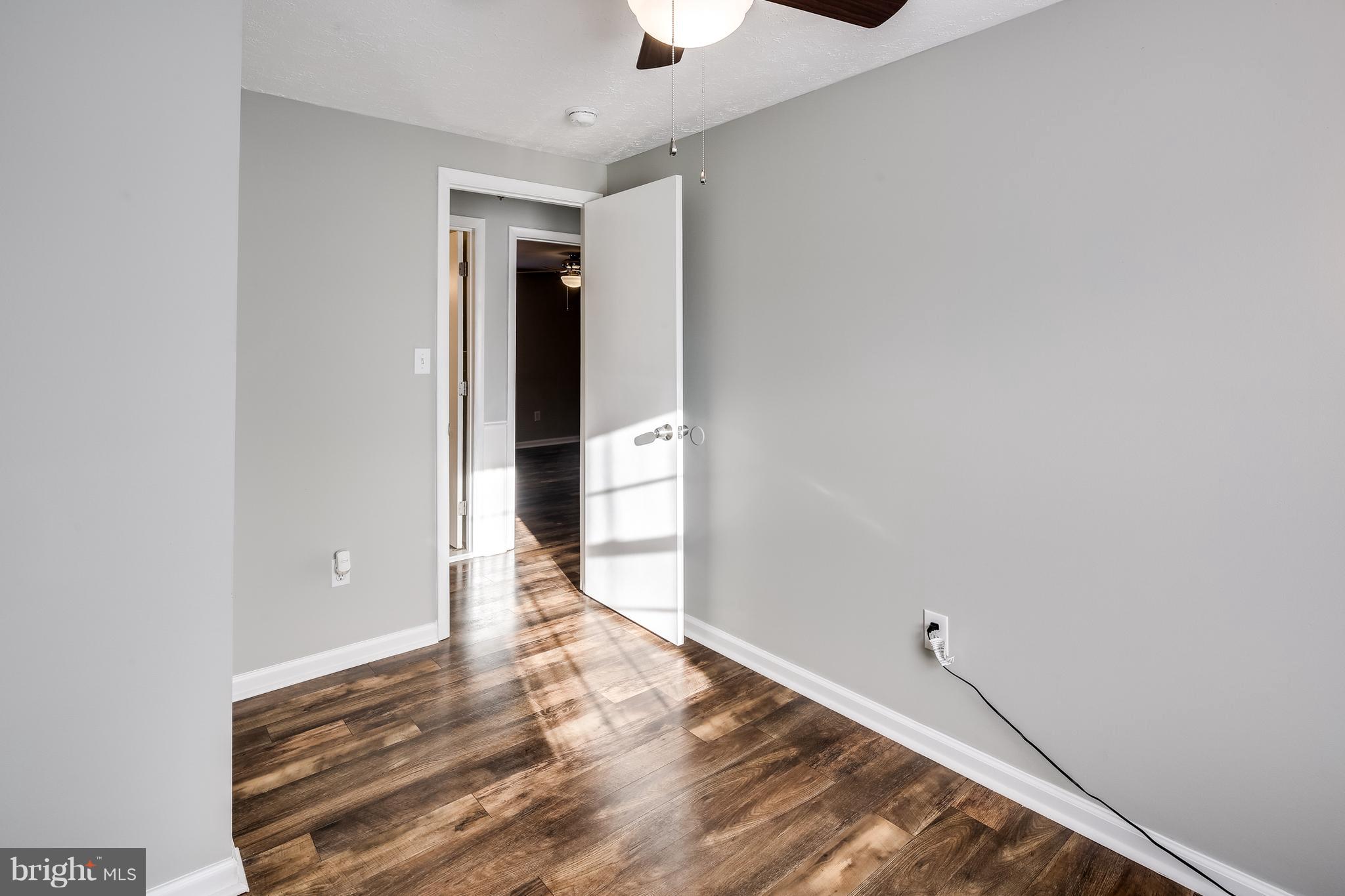 RIDGEFIELD - Residential