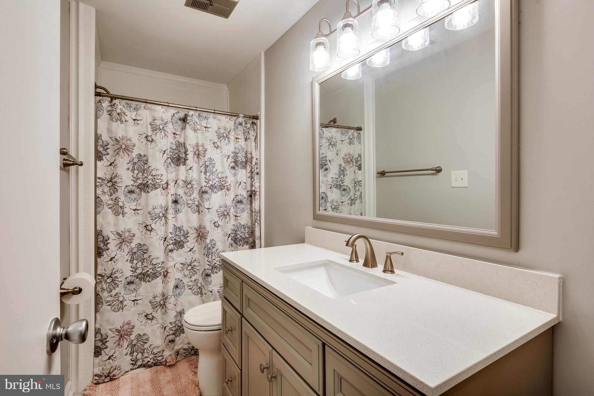 RIDGEFIELD - Residential