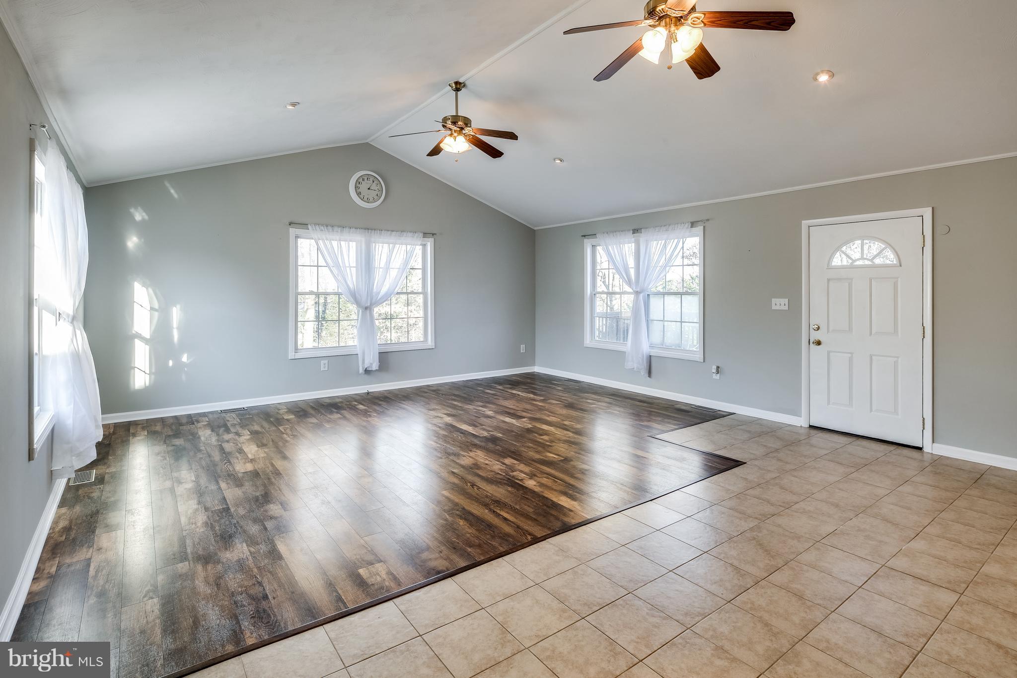 RIDGEFIELD - Residential