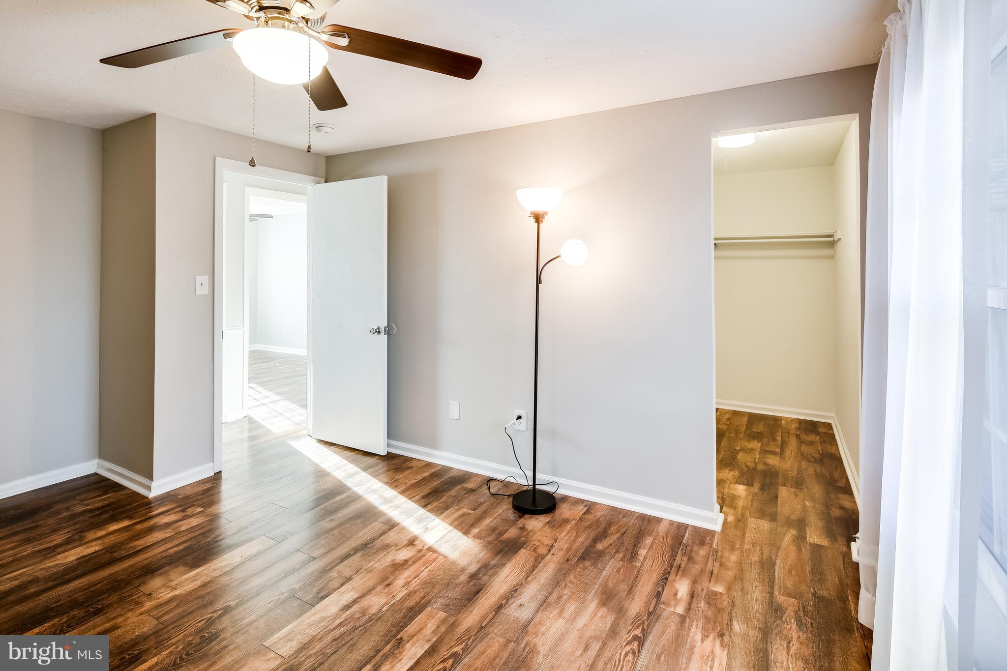 RIDGEFIELD - Residential