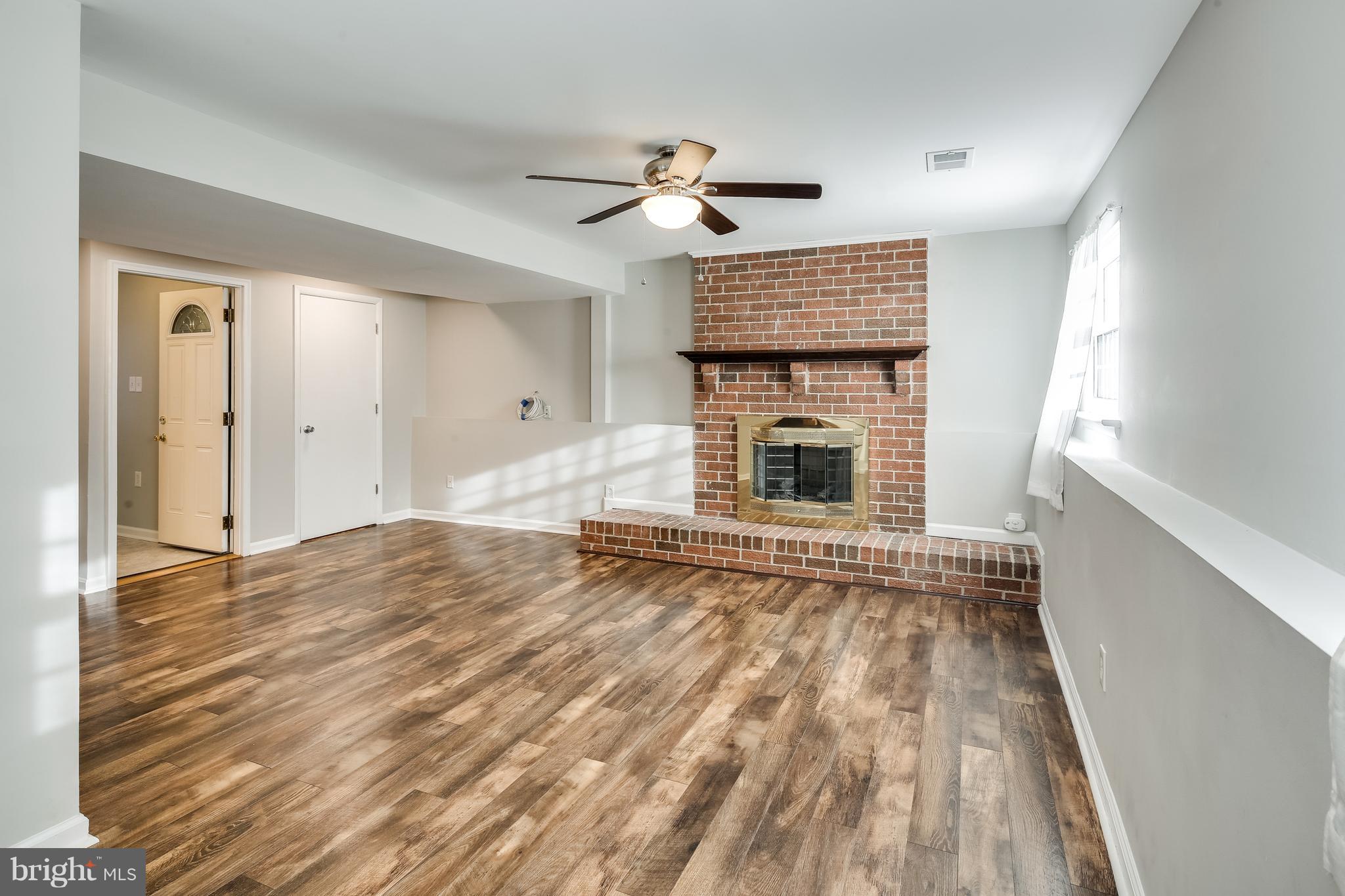 RIDGEFIELD - Residential