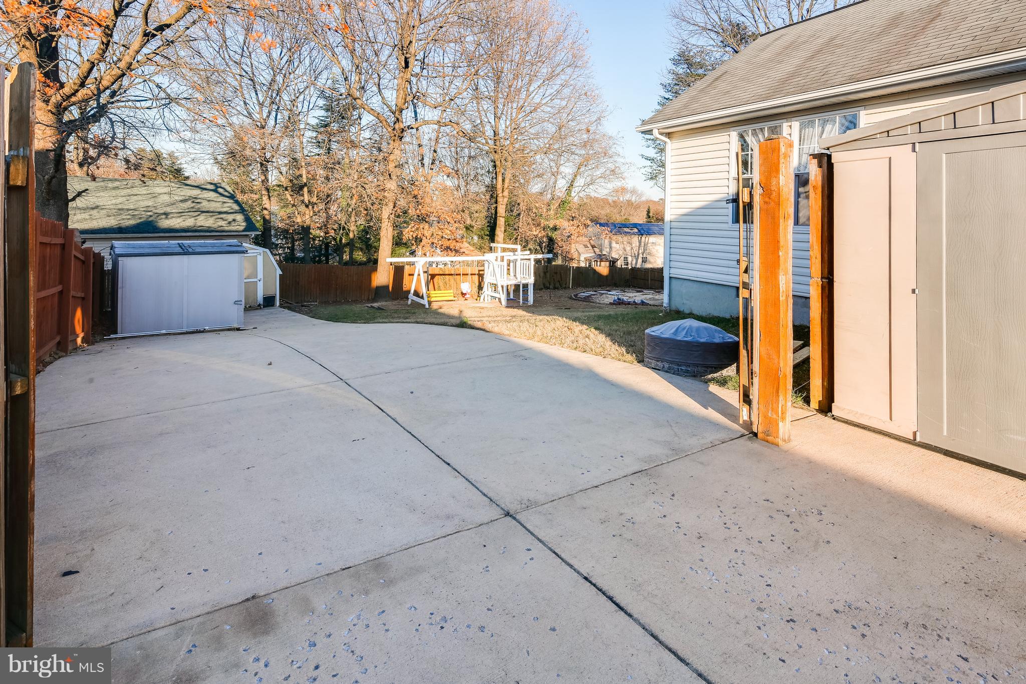 RIDGEFIELD - Residential