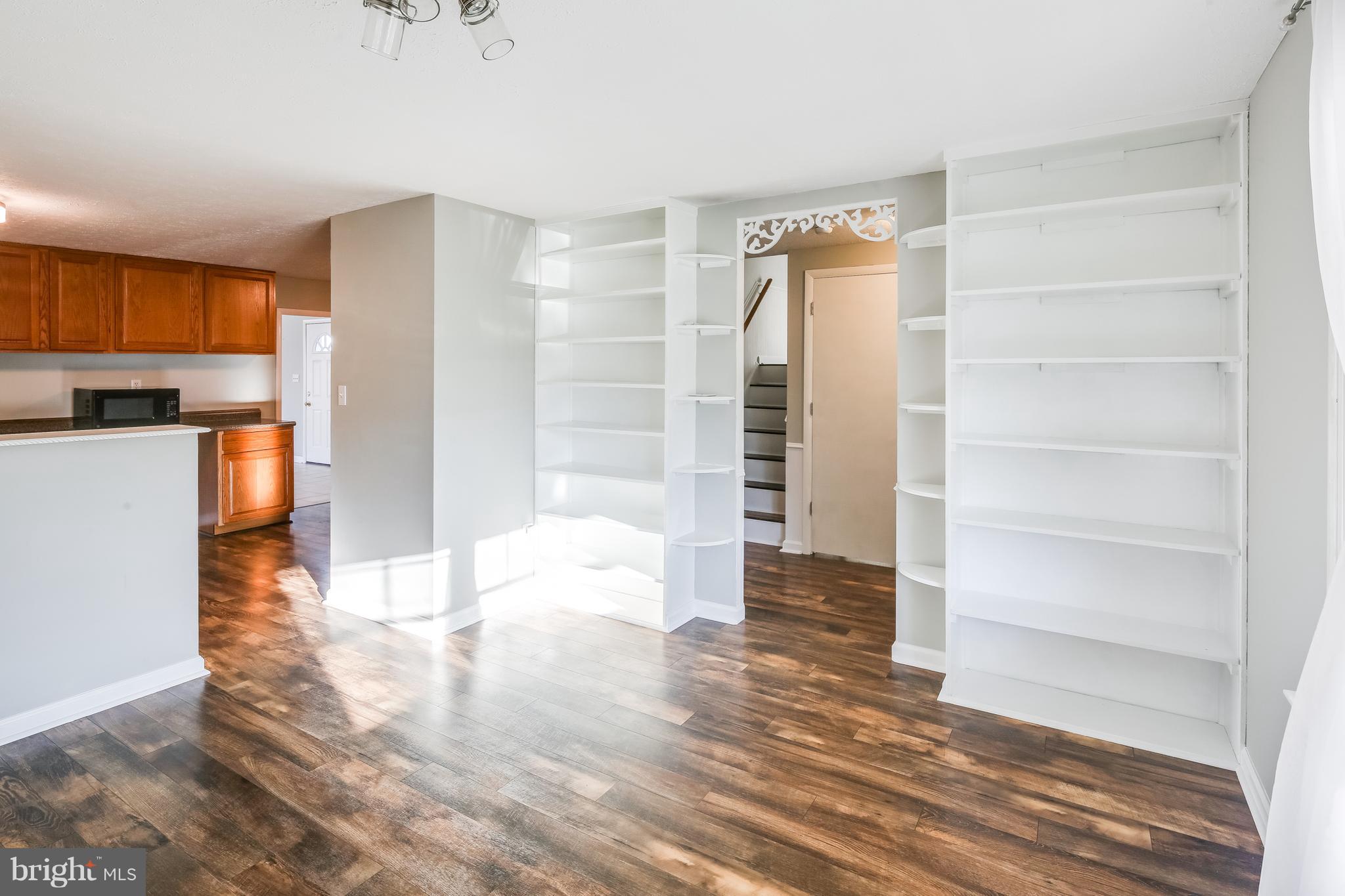 RIDGEFIELD - Residential