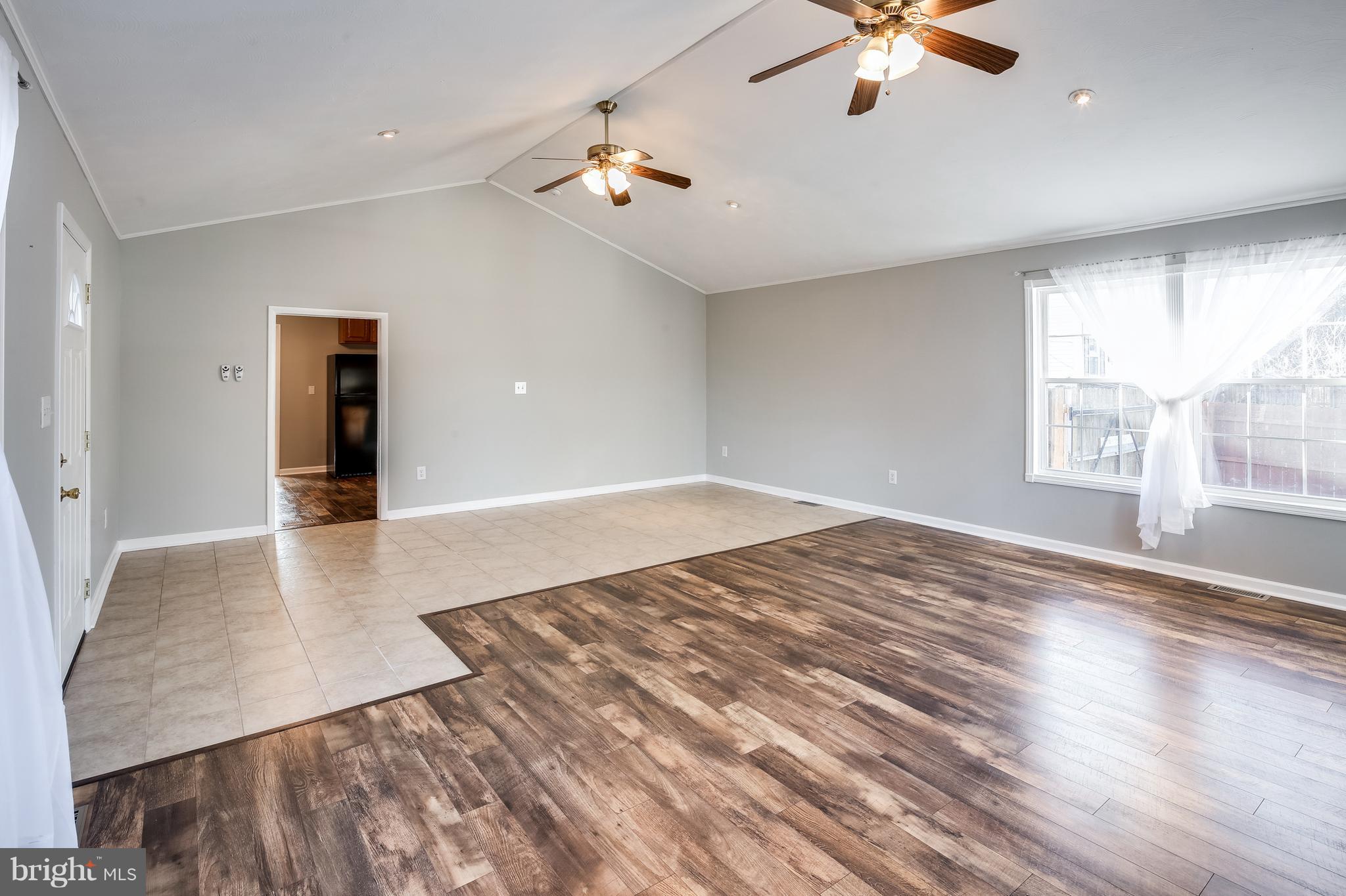 RIDGEFIELD - Residential