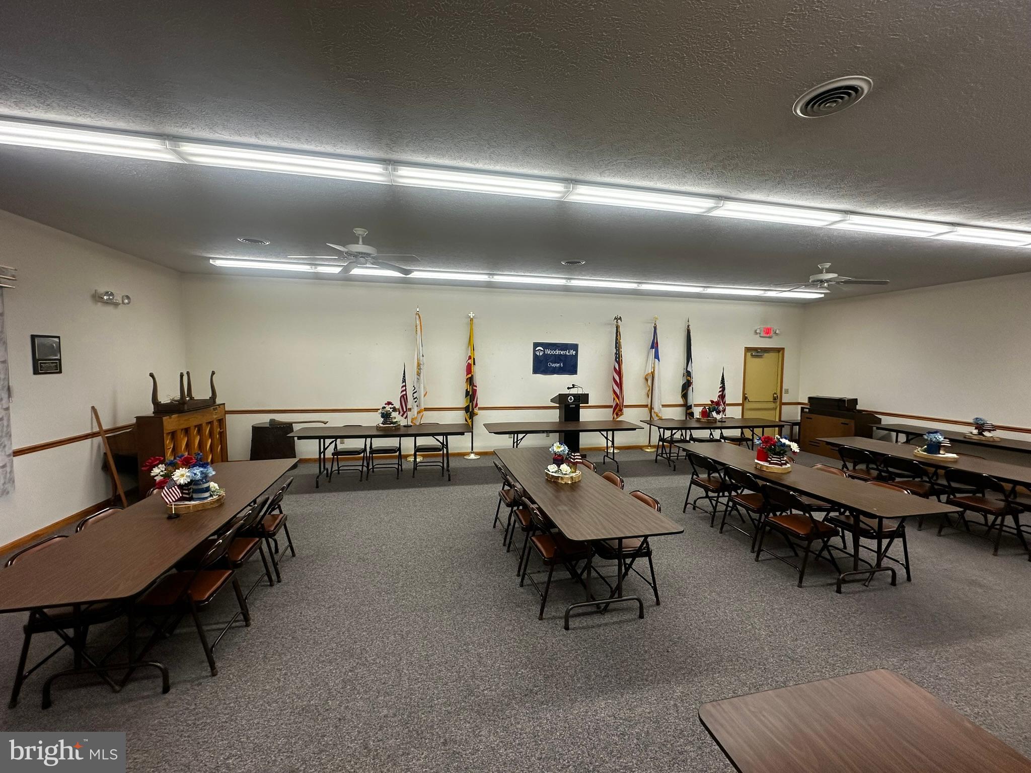 SOUTH END - Commercial Sale