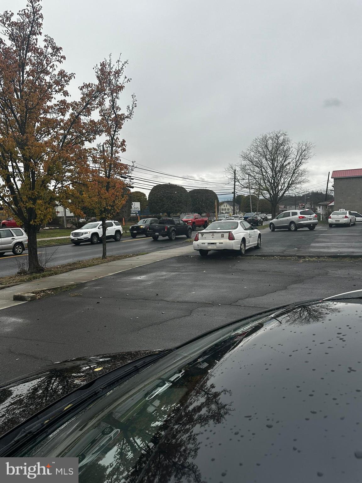 SOUTH END - Commercial Sale