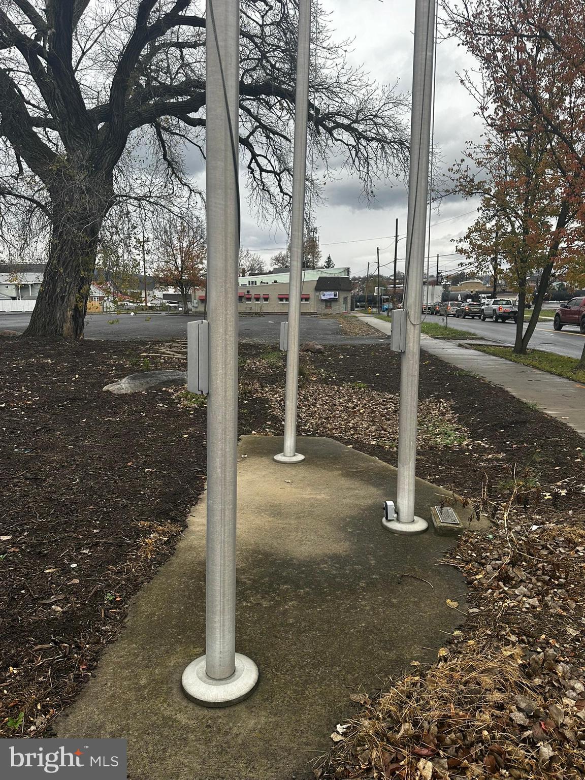 SOUTH END - Commercial Sale