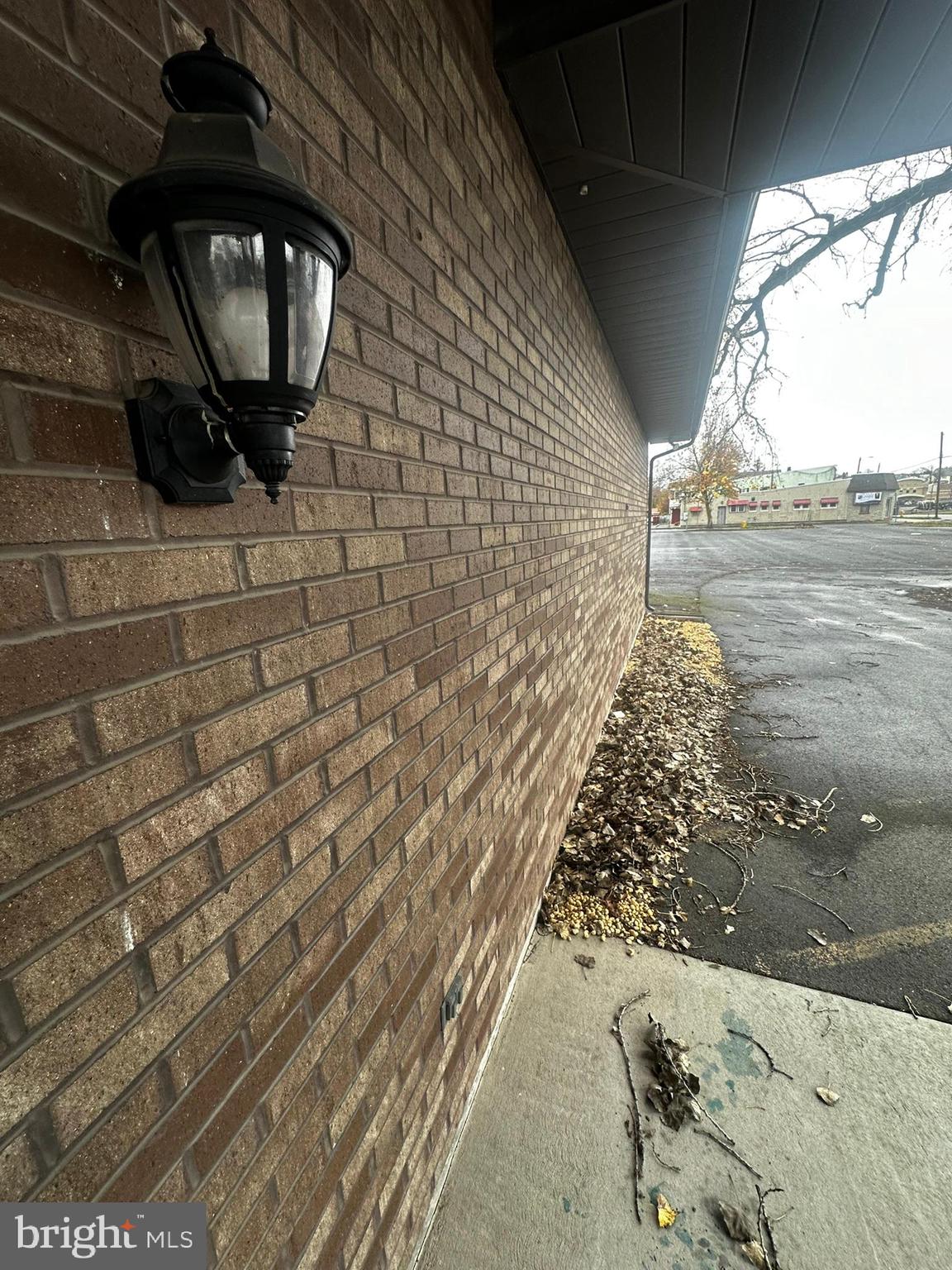 SOUTH END - Commercial Sale