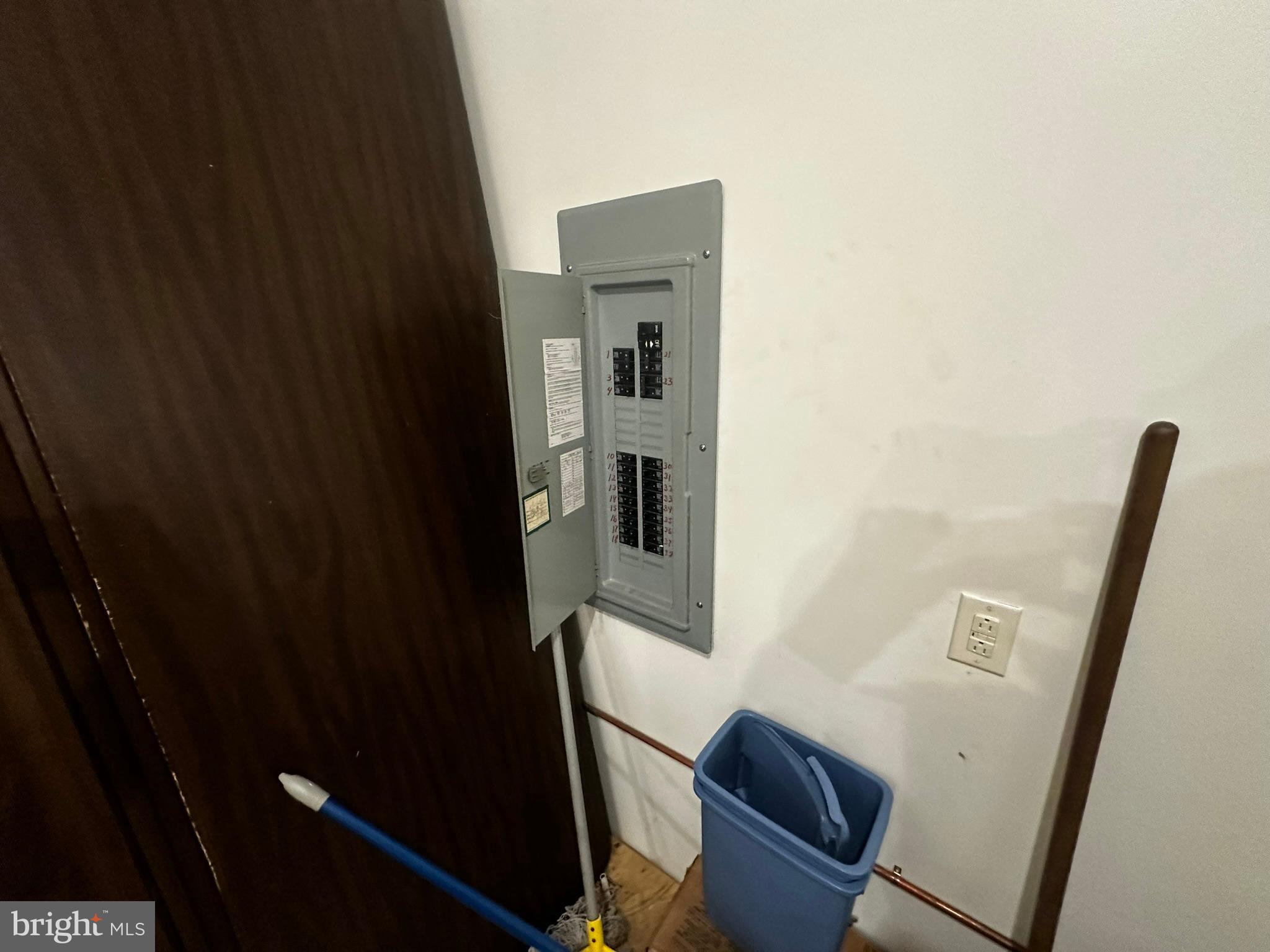 SOUTH END - Commercial Sale