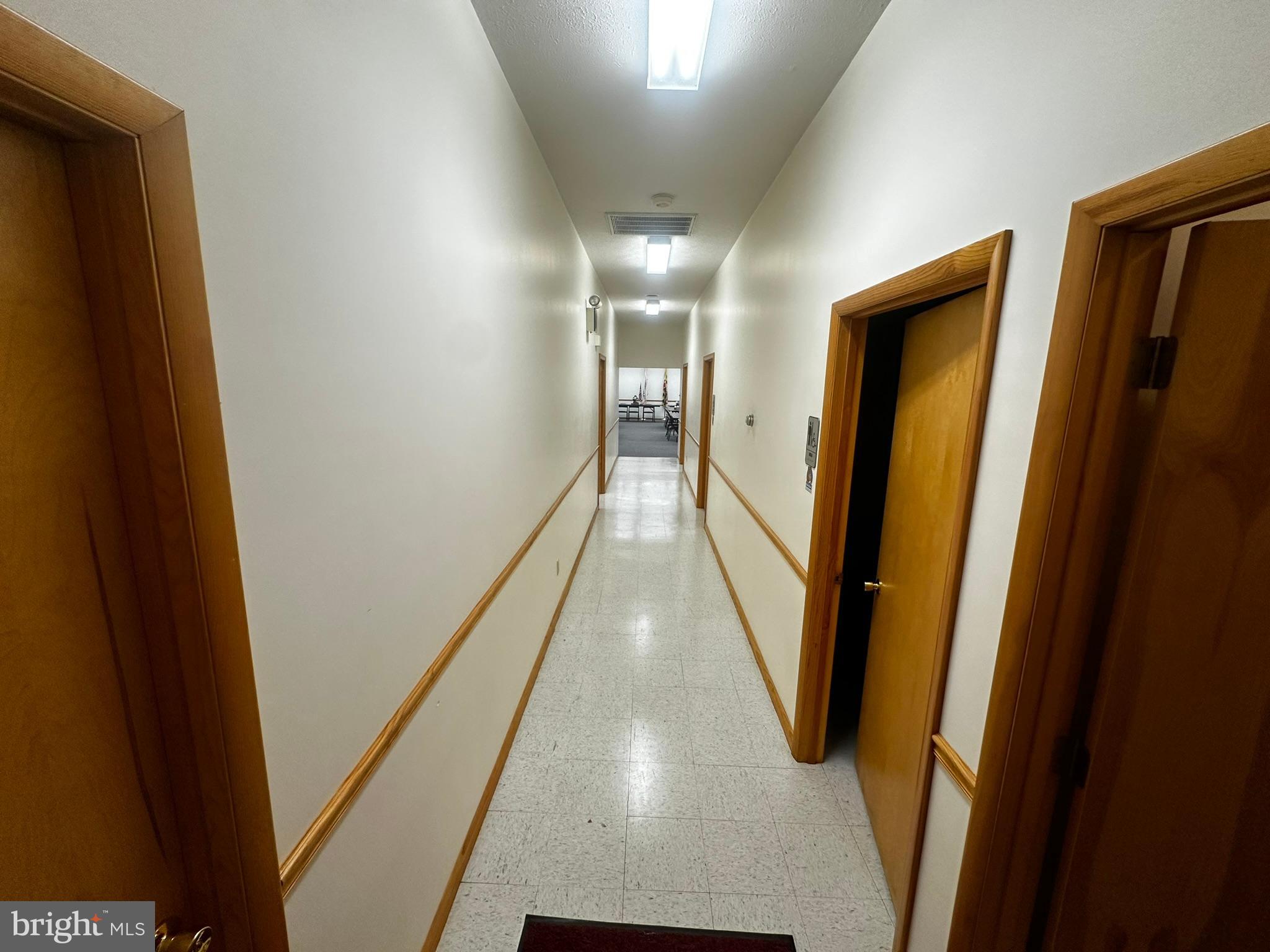 SOUTH END - Commercial Sale