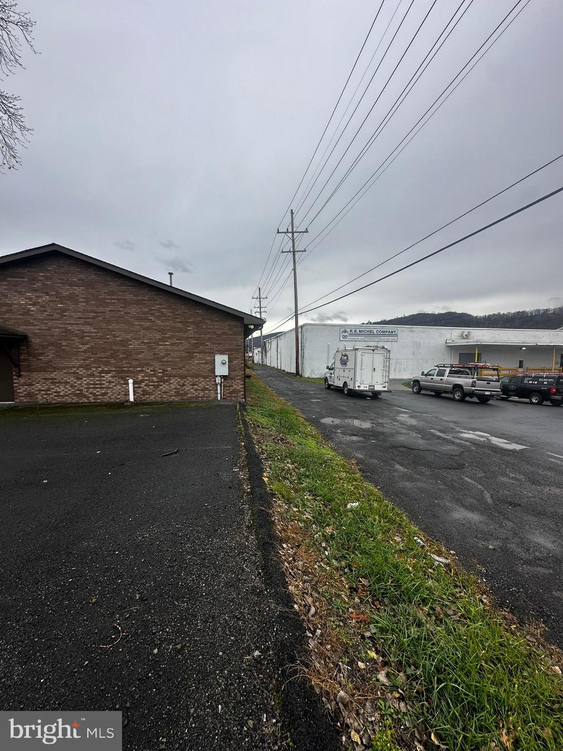 SOUTH END - Commercial Sale