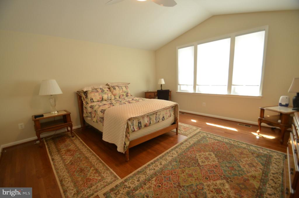 KINGSTOWNE - Residential Lease