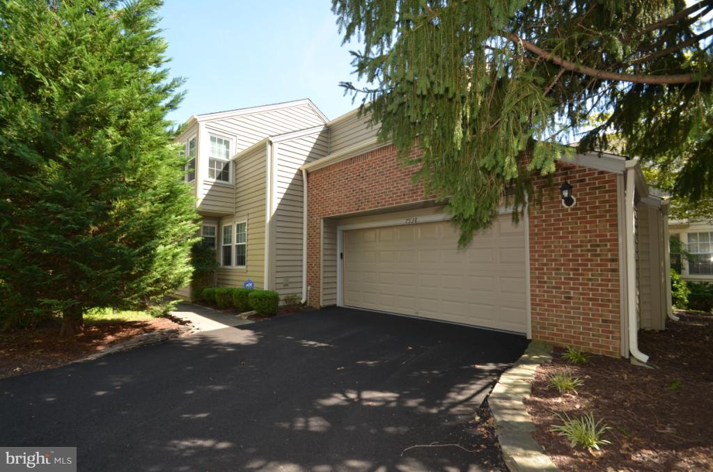 KINGSTOWNE - Residential Lease