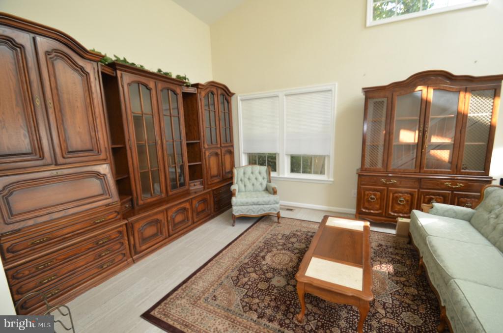 KINGSTOWNE - Residential Lease