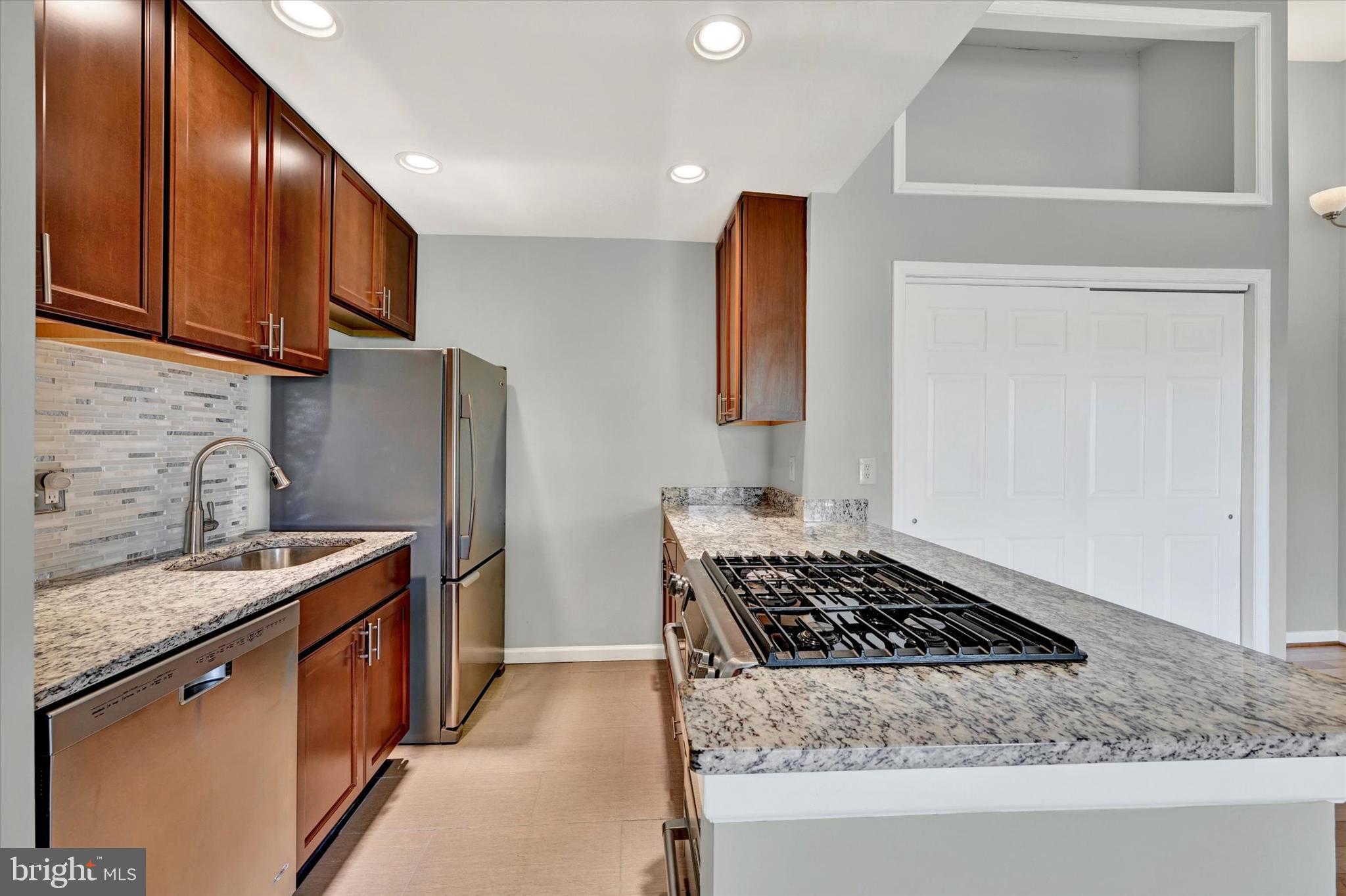 SUN VALLEY CONDOMINIUMS - Residential