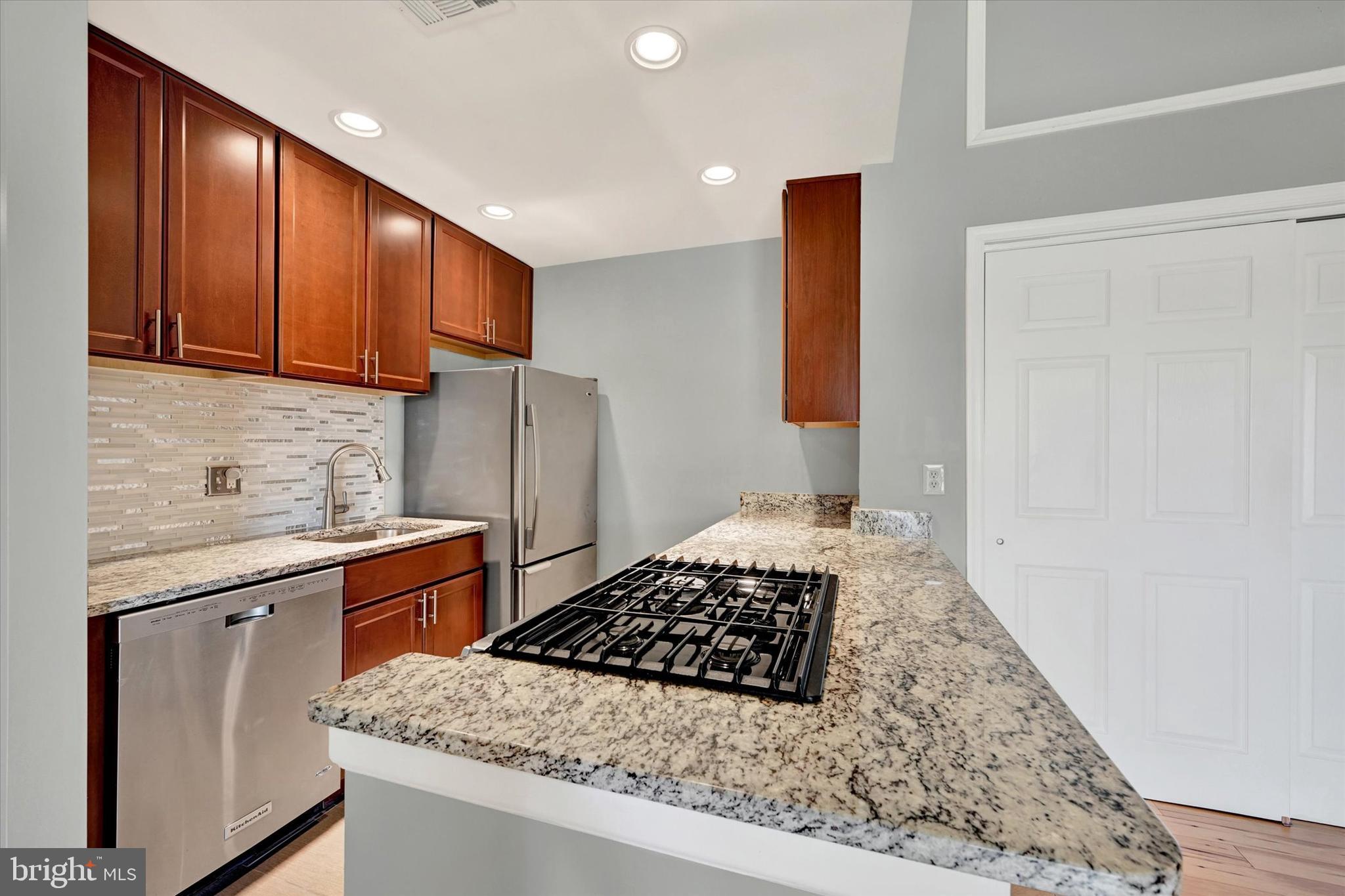 SUN VALLEY CONDOMINIUMS - Residential