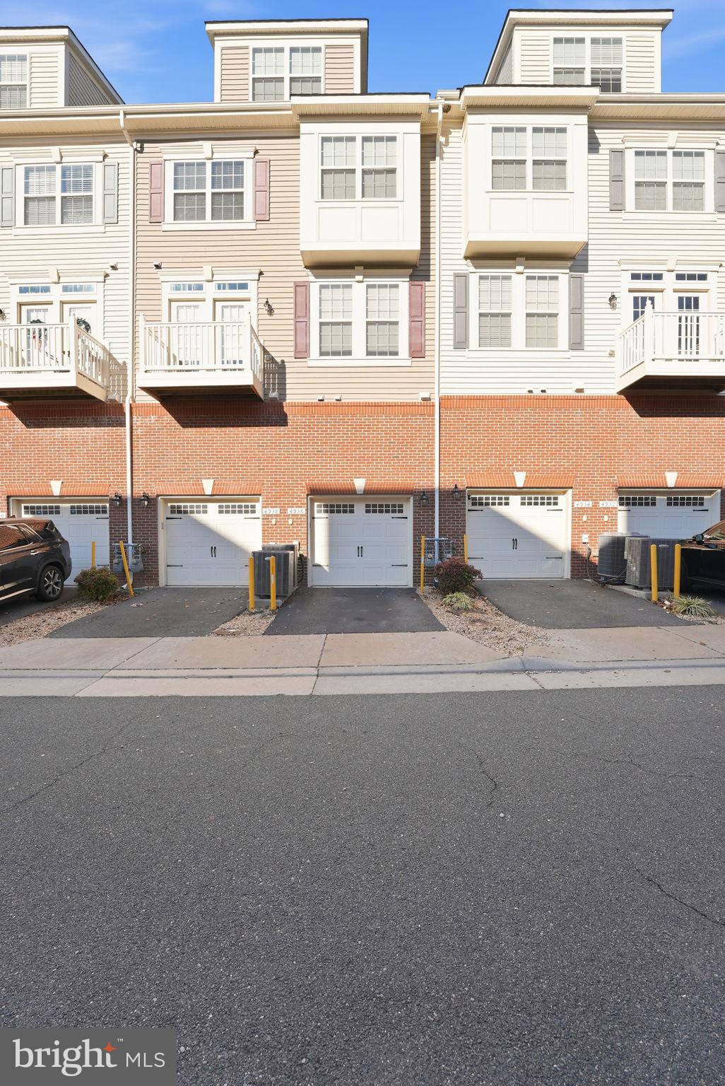 DANE RIDGE CONDO - Residential