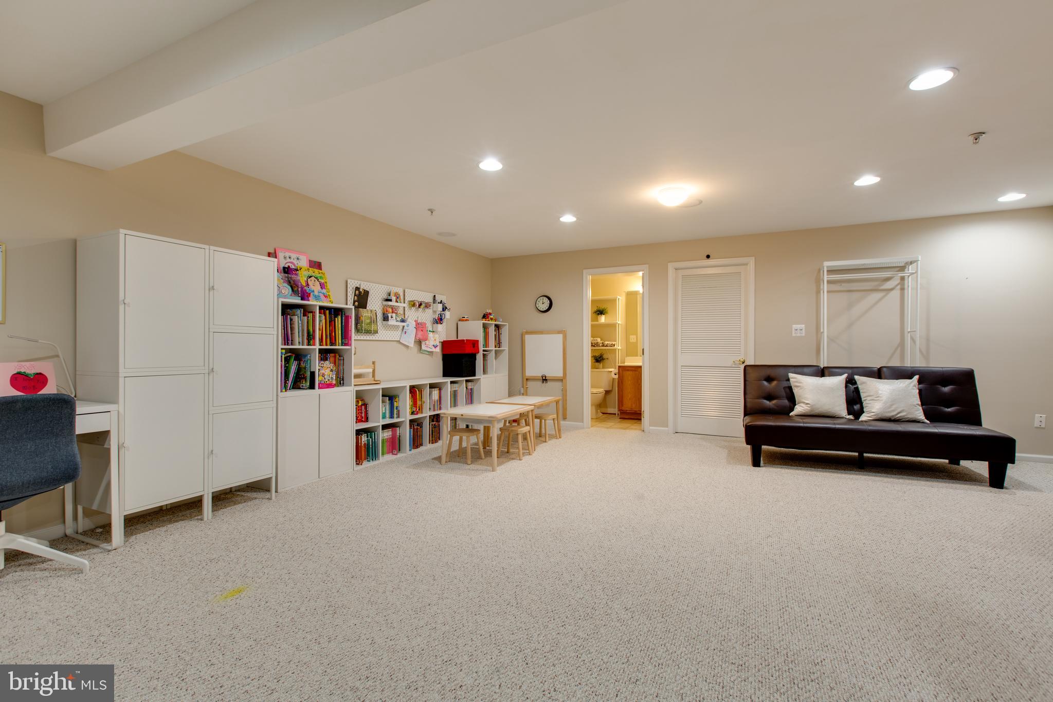 FIELDSTONE AT RIVER HILL - Residential Lease