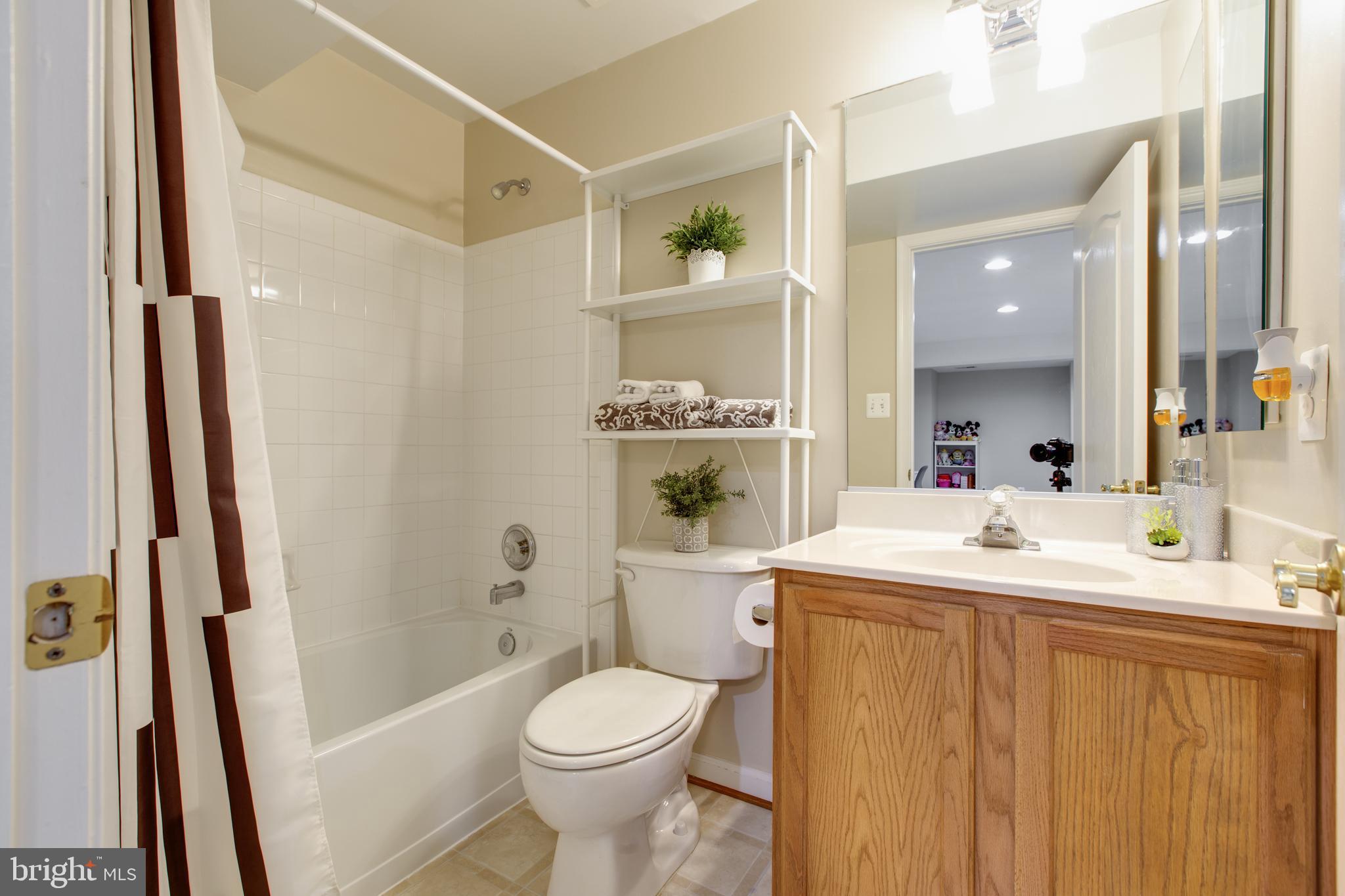 FIELDSTONE AT RIVER HILL - Residential Lease