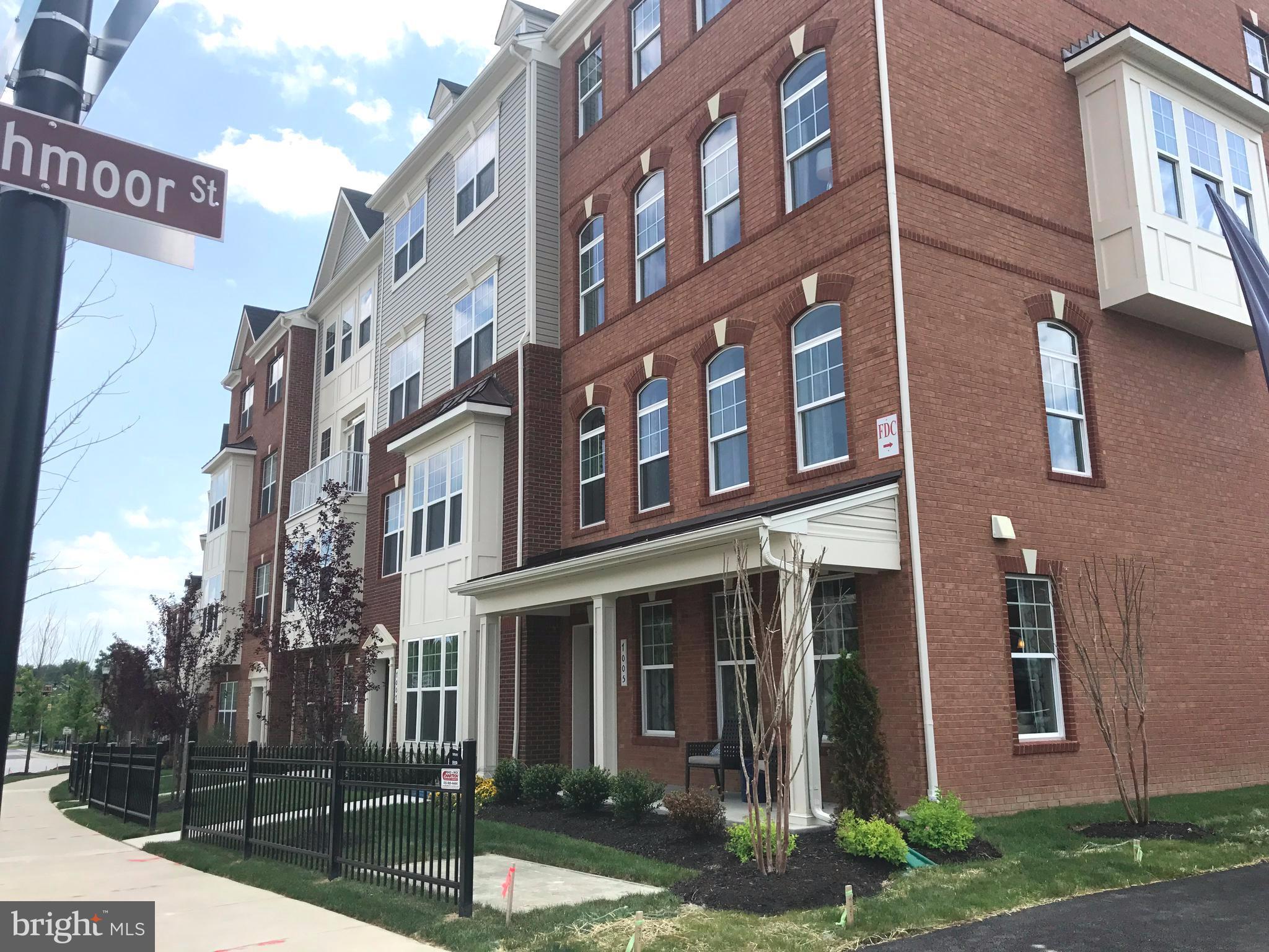 OXFORD SQUARE - Residential