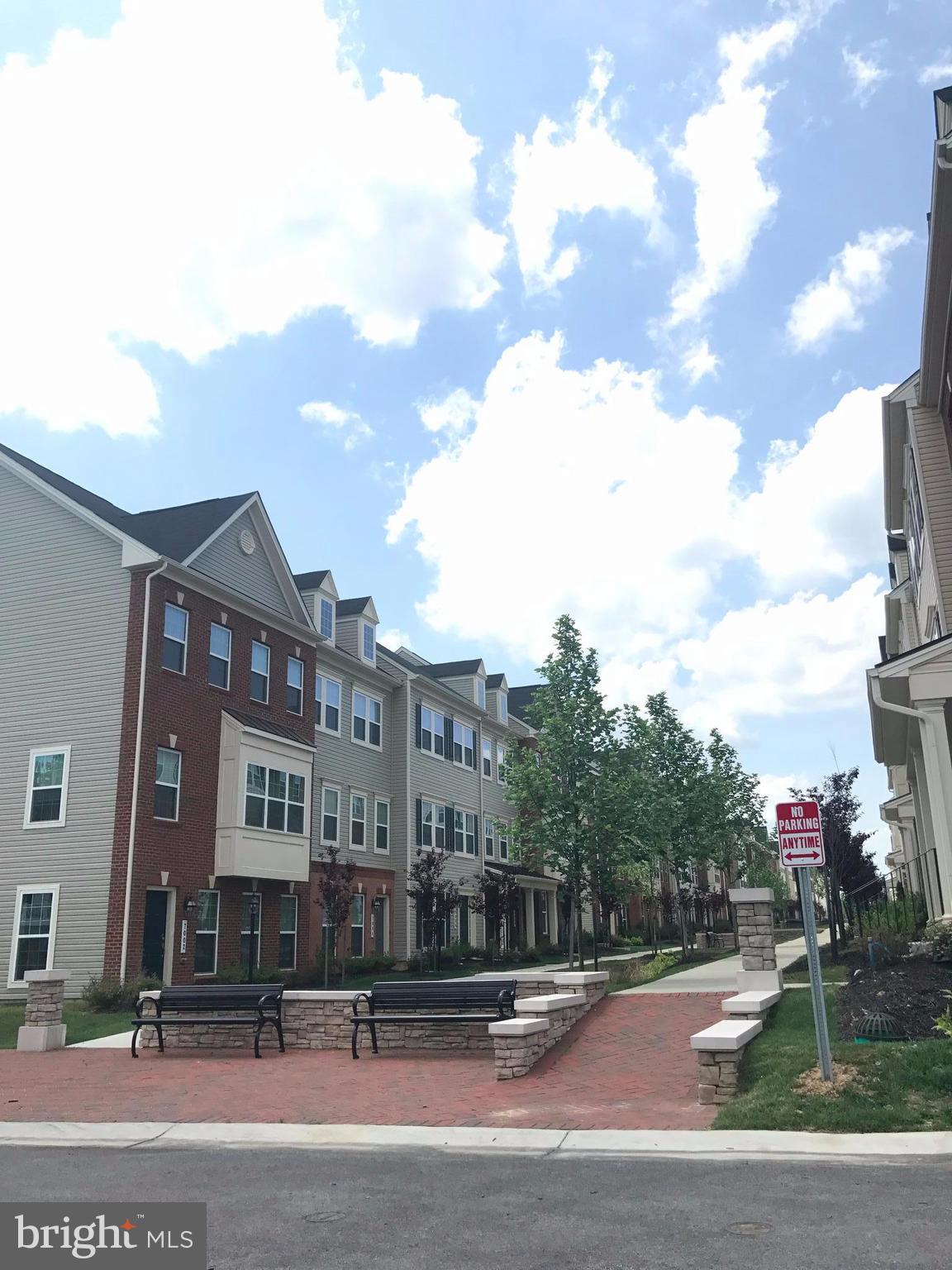 OXFORD SQUARE - Residential