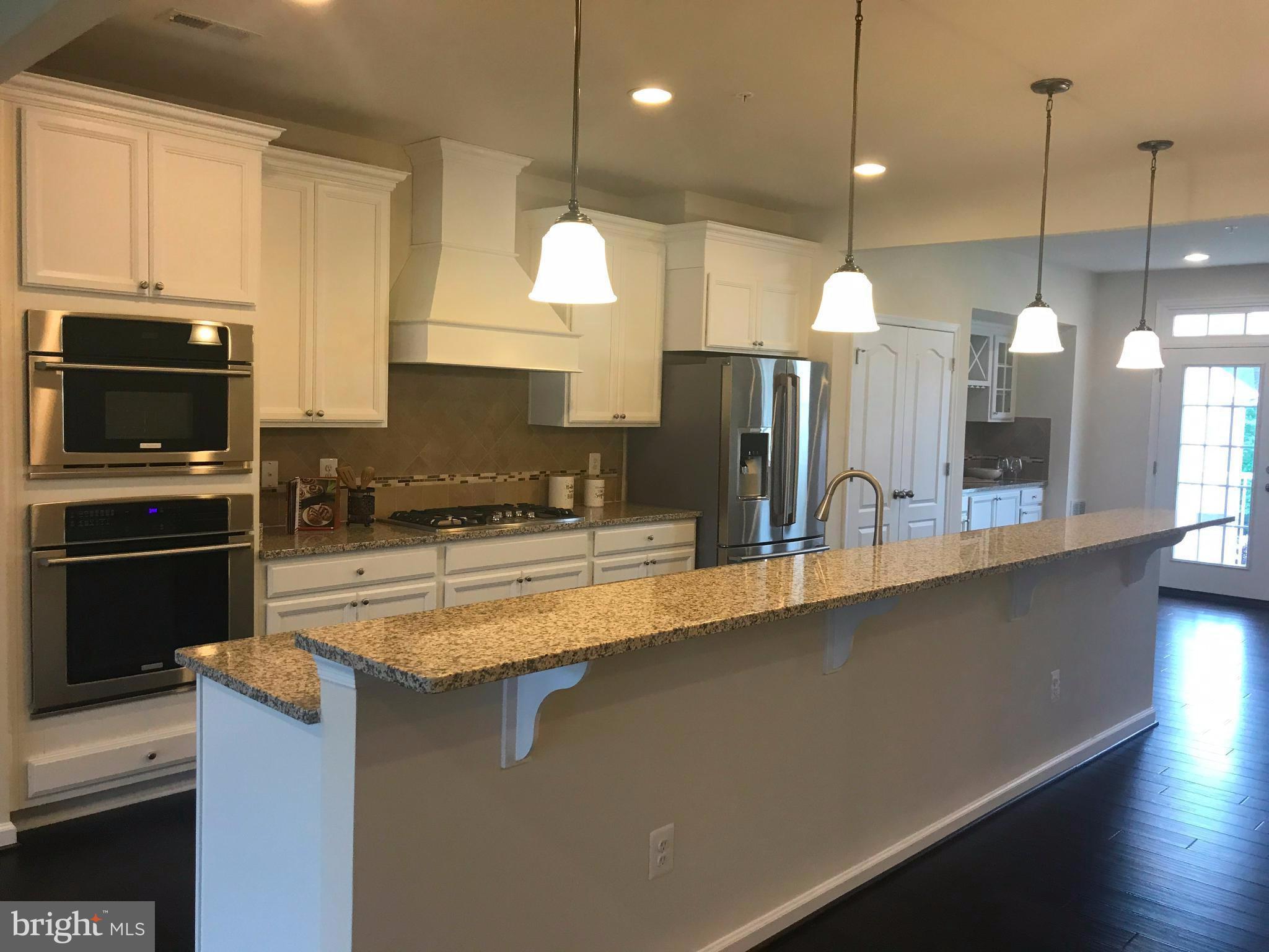 OXFORD SQUARE - Residential