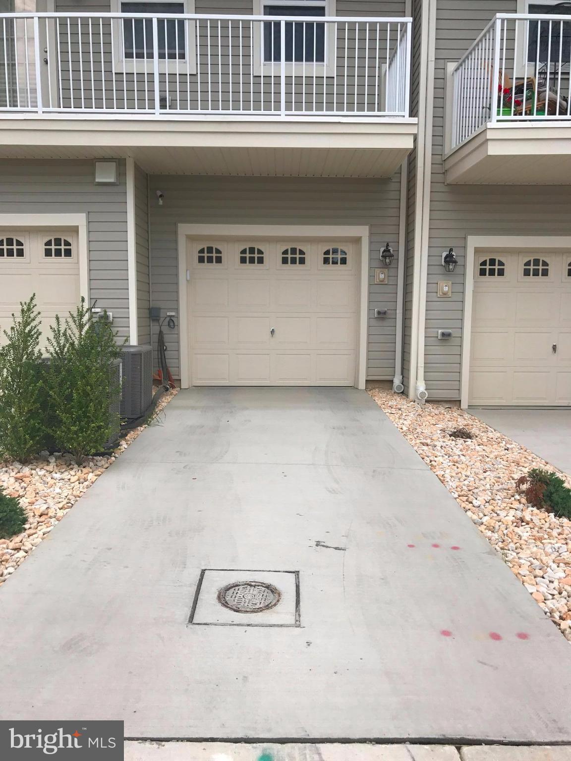 OXFORD SQUARE - Residential