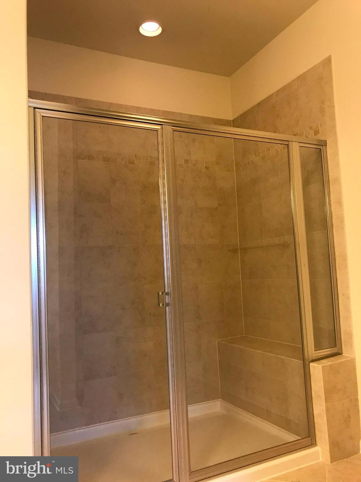 OXFORD SQUARE - Residential