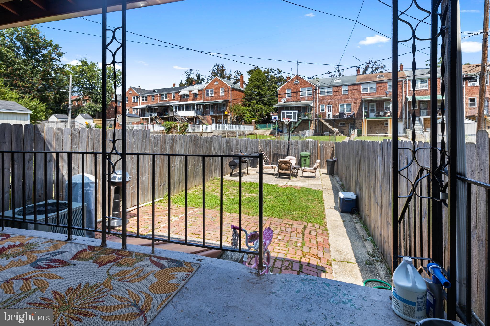 RAMBLEWOOD - Residential