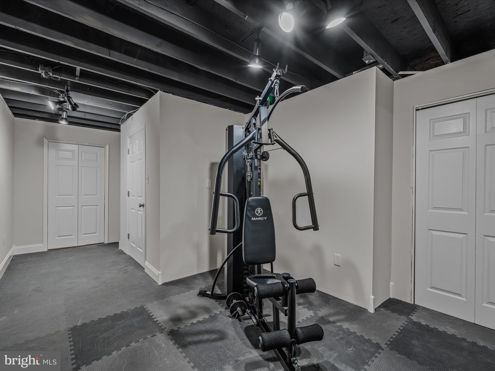 HUNTFIELD - Residential