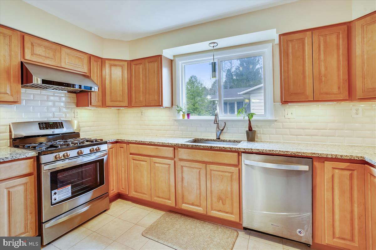 TEN HILLS - Residential