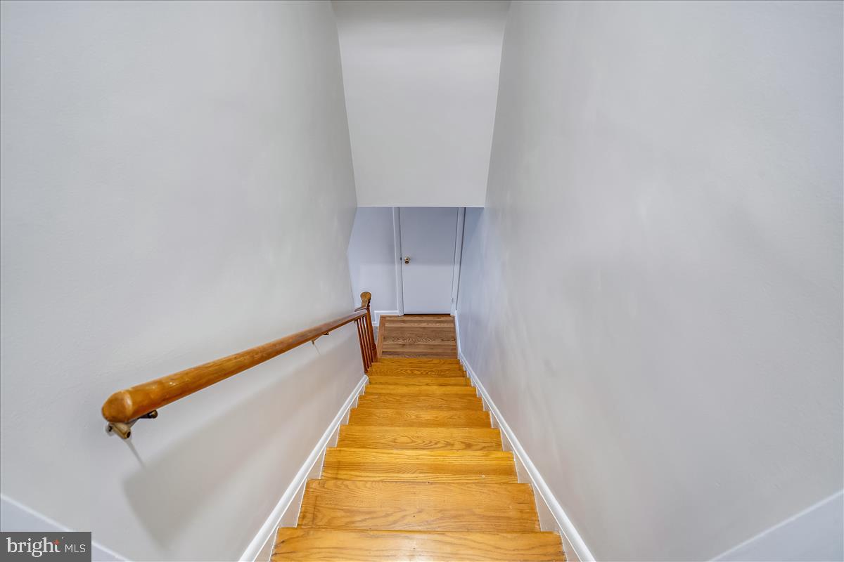 TEN HILLS - Residential