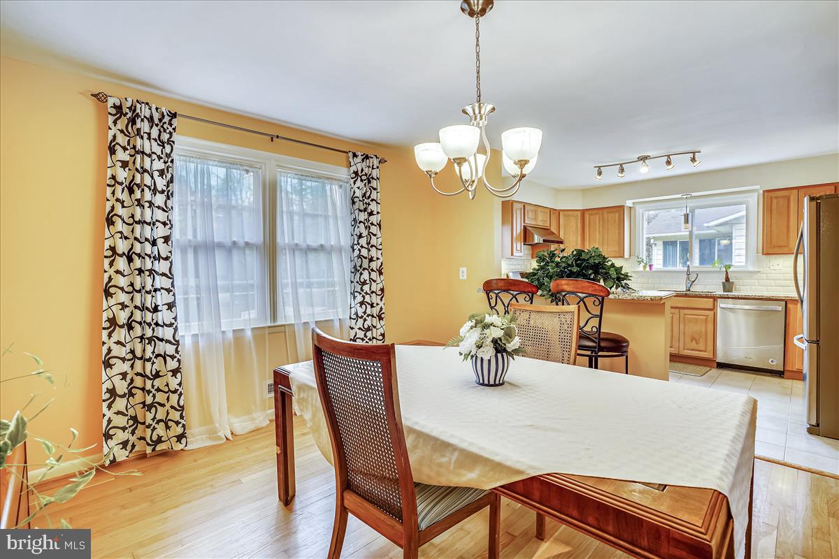 TEN HILLS - Residential