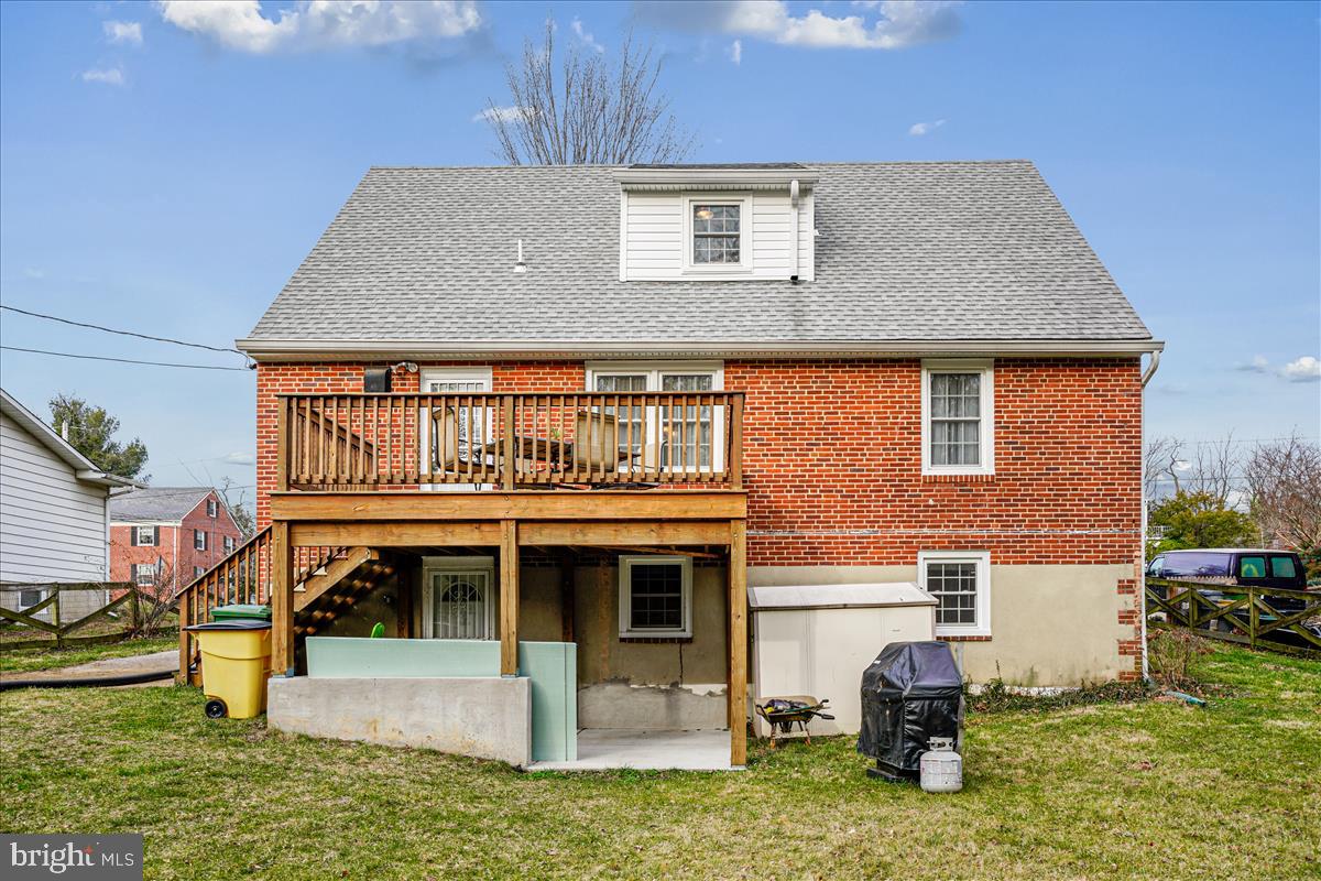 TEN HILLS - Residential