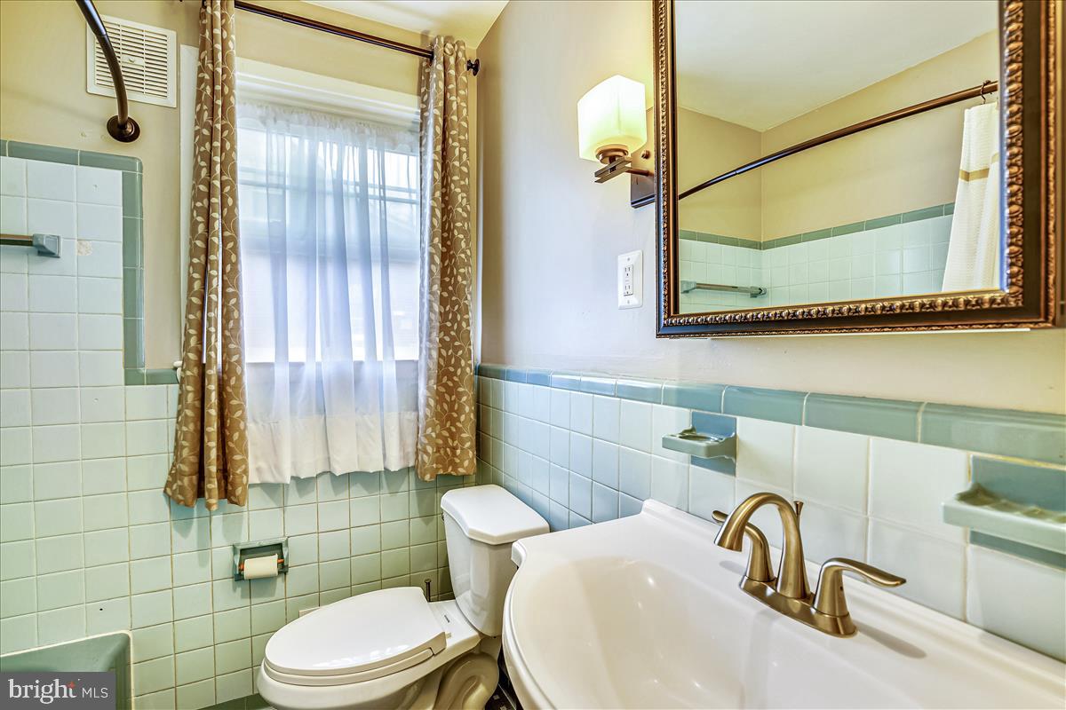 TEN HILLS - Residential