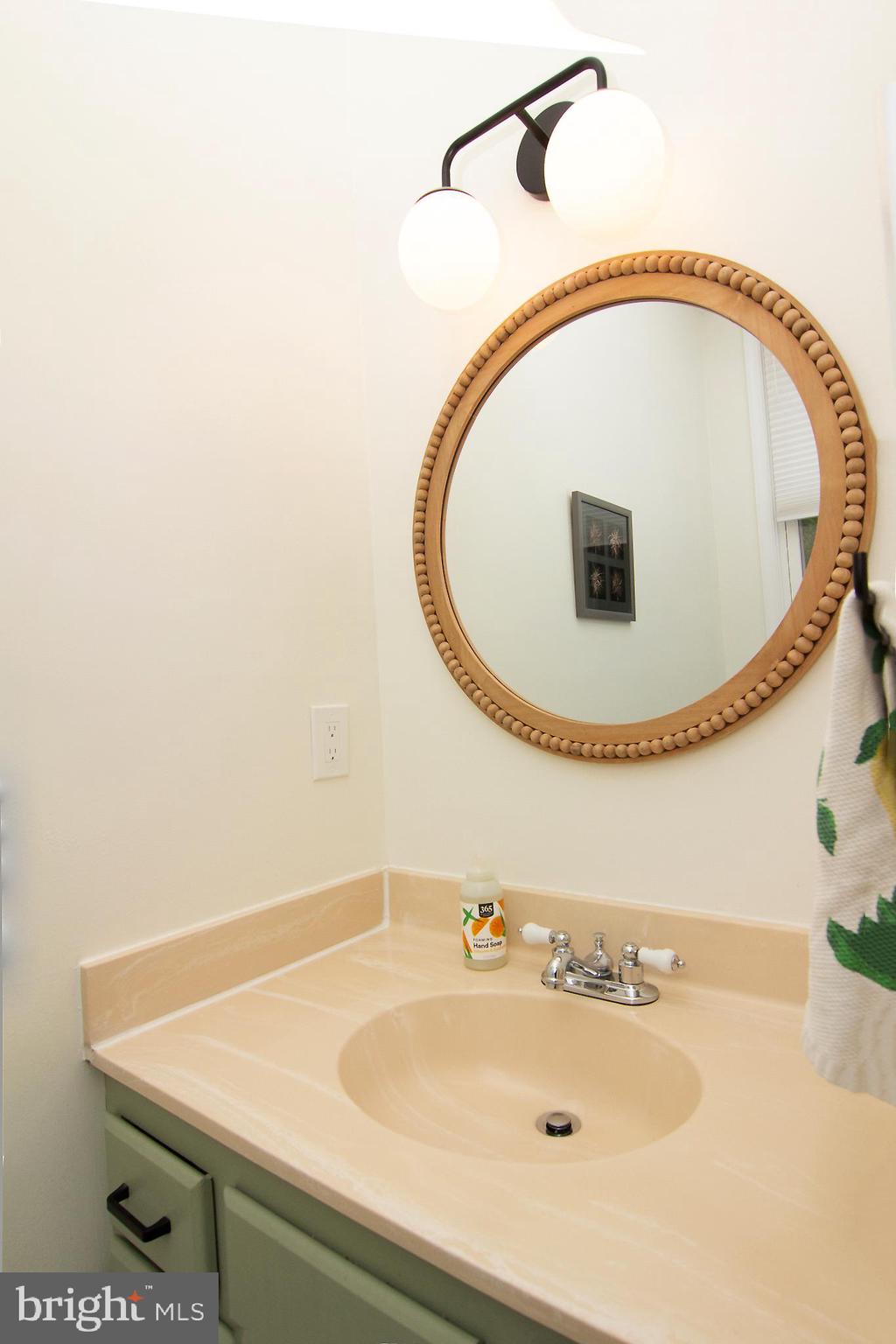 5909 CEDAR FERN COURT