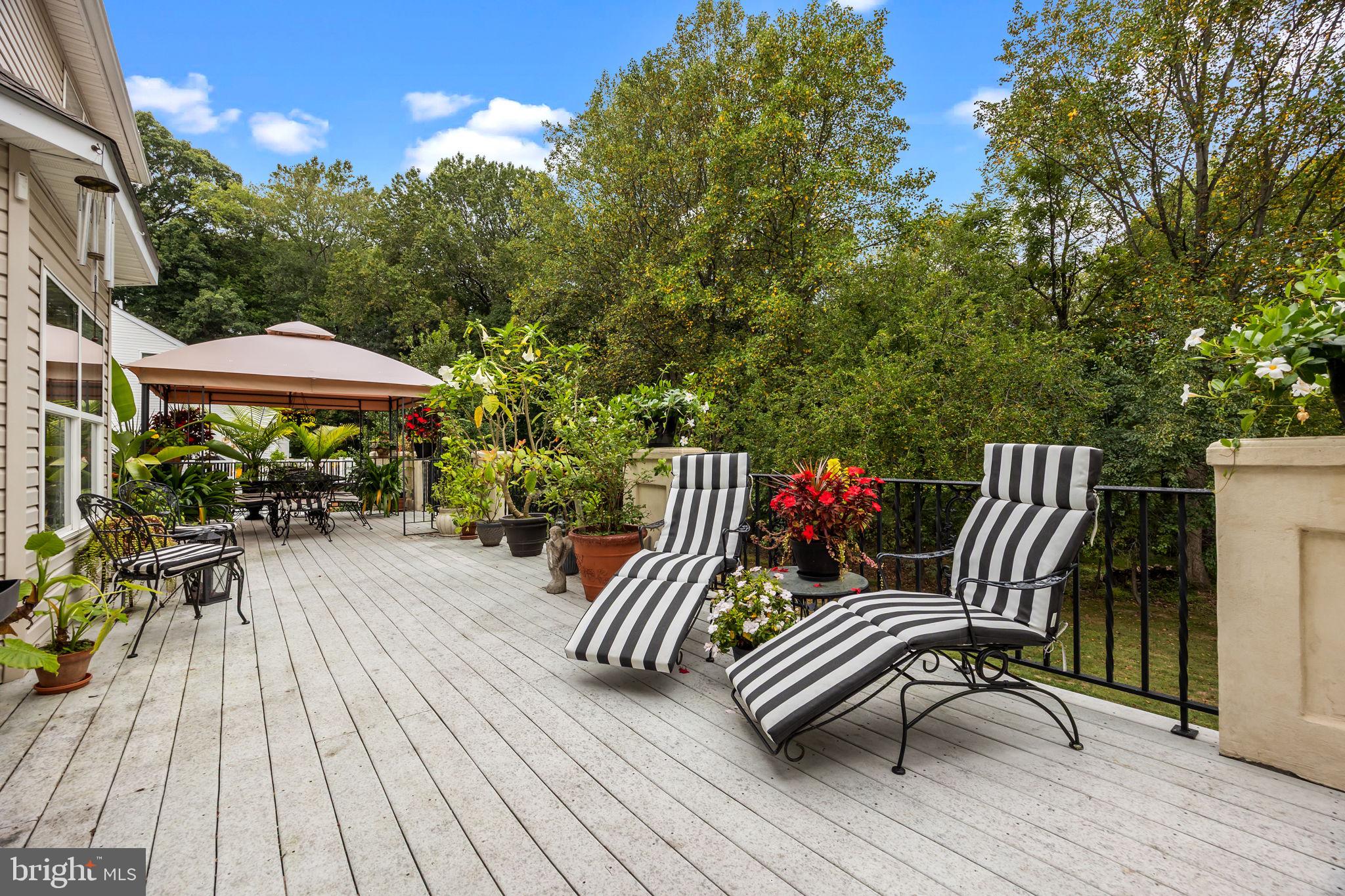 PEAKE FARM - Residential