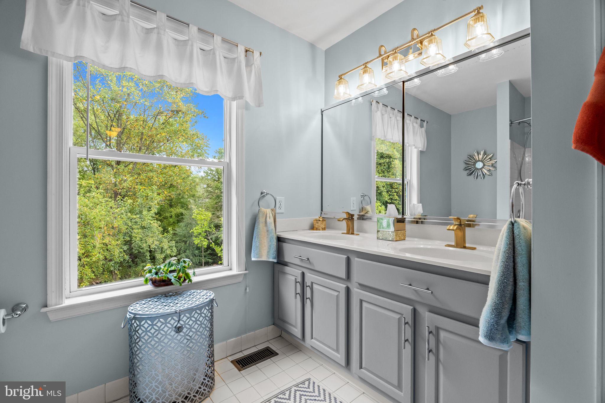 PEAKE FARM - Residential